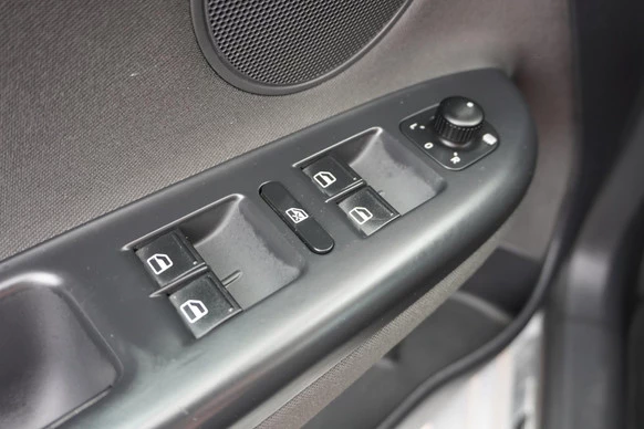 Volkswagen Golf Plus - Afbeelding 26 van 30