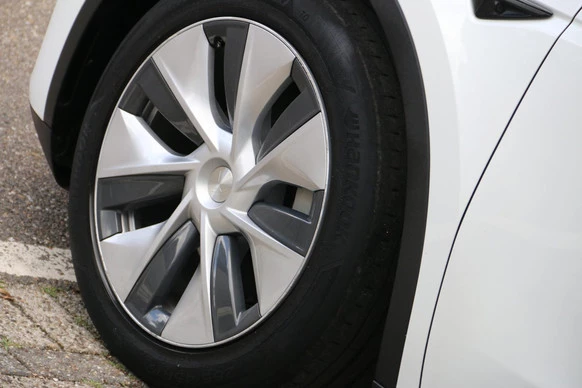 Tesla Model Y - Afbeelding 5 van 19