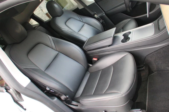 Tesla Model Y - Afbeelding 13 van 19
