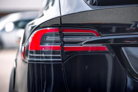 Tesla Model X - Afbeelding 23 van 30