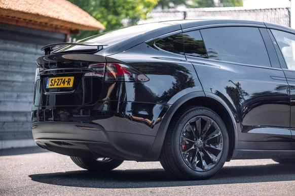 Tesla Model X - Afbeelding 27 van 30