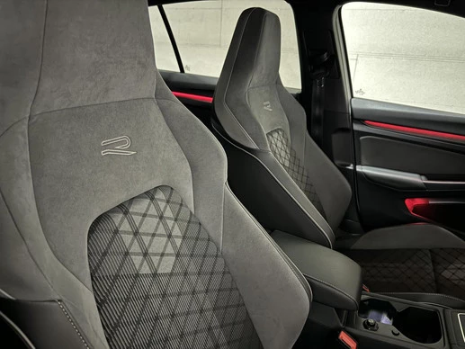 Volkswagen Golf - Afbeelding 22 van 30