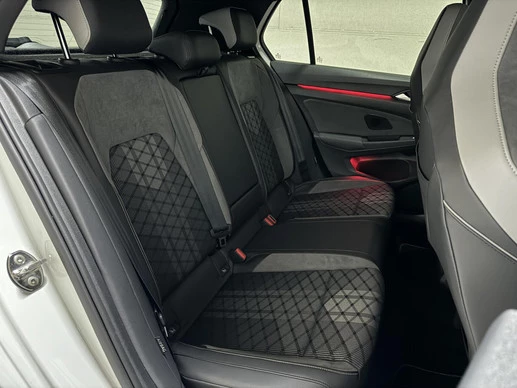 Volkswagen Golf - Afbeelding 25 van 30