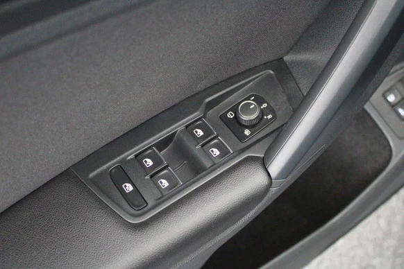 Volkswagen Tiguan - Afbeelding 17 van 30