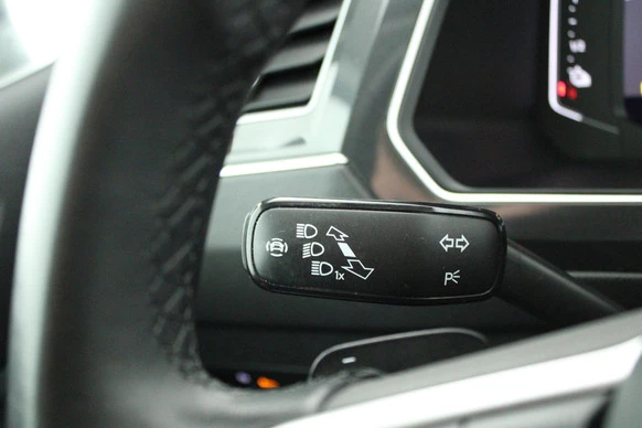 Volkswagen Tiguan - Afbeelding 19 van 30