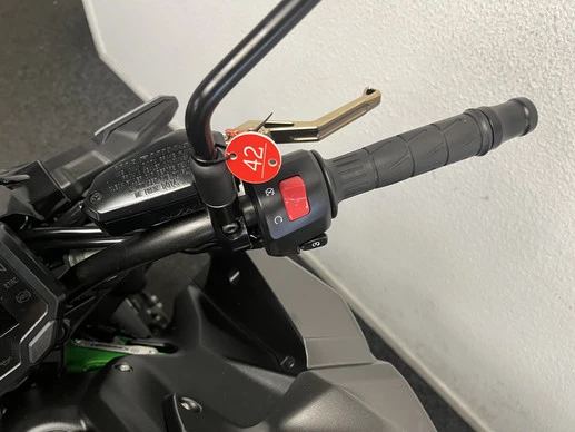 Kawasaki Z900 - Afbeelding 18 van 20