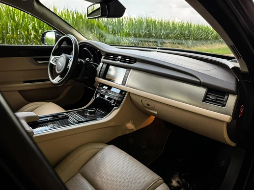 Jaguar XF - Afbeelding 14 van 30