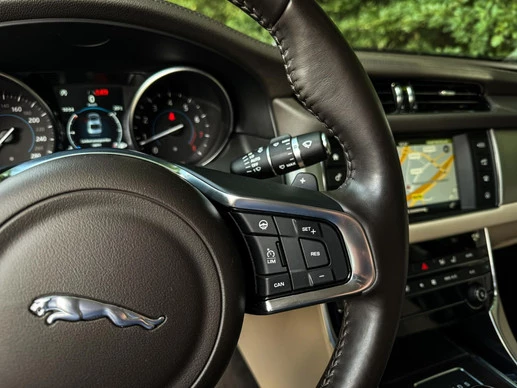 Jaguar XF - Afbeelding 19 van 30