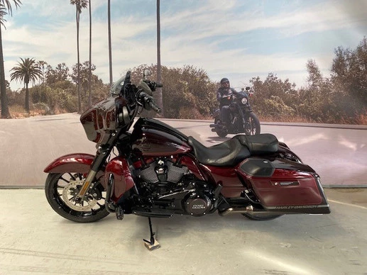 Harley-Davidson Street Glide - Afbeelding 2 van 17