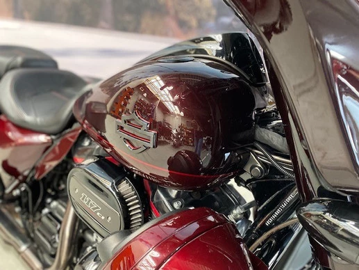 Harley-Davidson Street Glide - Afbeelding 7 van 17