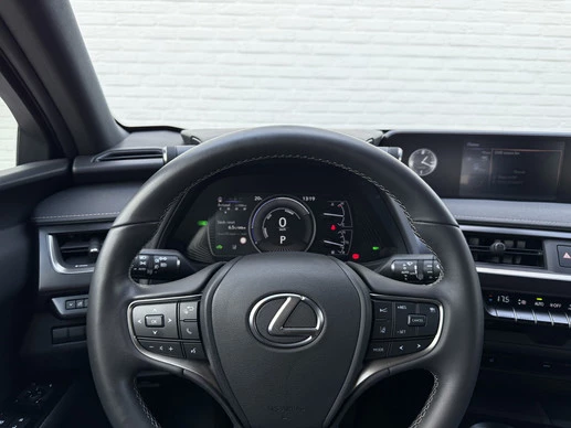 Lexus UX - Afbeelding 13 van 30