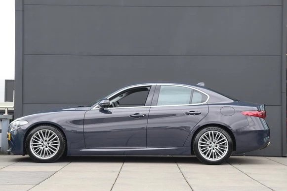 Alfa Romeo Giulia - Afbeelding 2 van 30