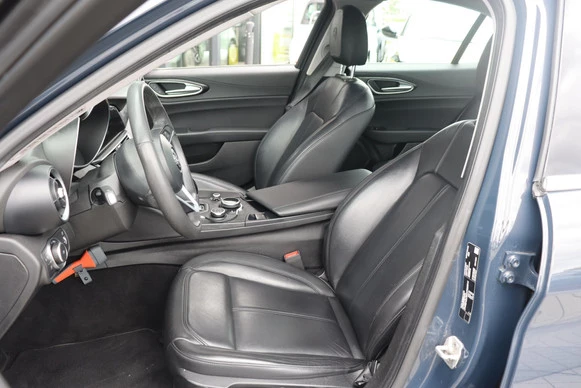 Alfa Romeo Giulia - Afbeelding 6 van 30