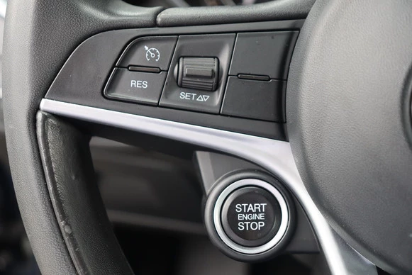 Alfa Romeo Giulia - Afbeelding 10 van 30