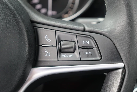 Alfa Romeo Giulia - Afbeelding 11 van 30