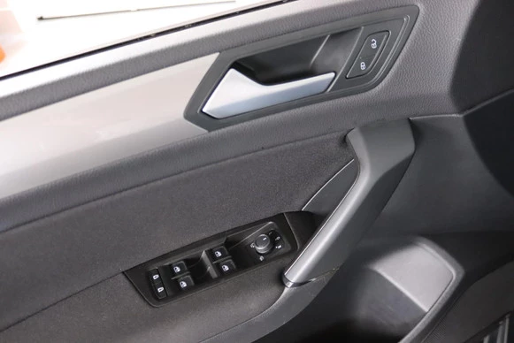 Volkswagen Touran - Afbeelding 12 van 30