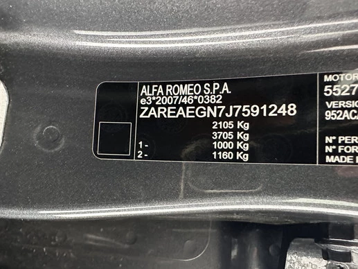 Alfa Romeo Giulia - Afbeelding 23 van 30