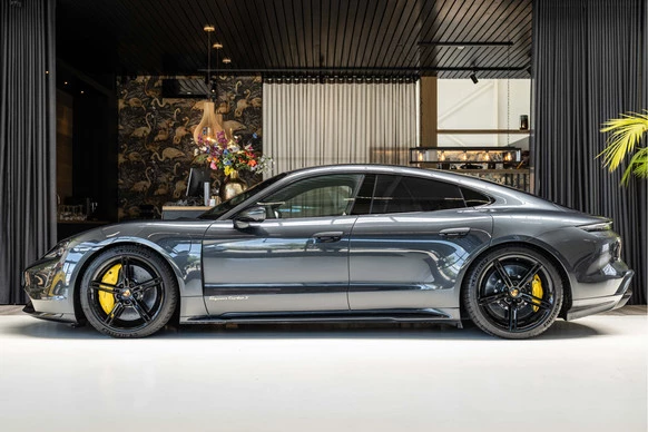 Porsche Taycan - Afbeelding 2 van 30