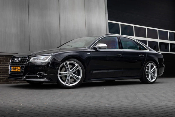 Audi S8 - Afbeelding 1 van 30