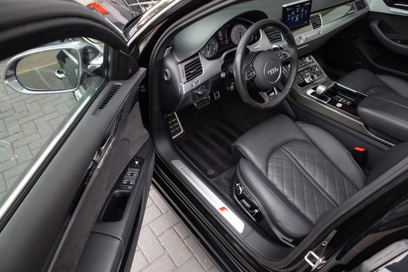 Audi S8 - Afbeelding 11 van 30