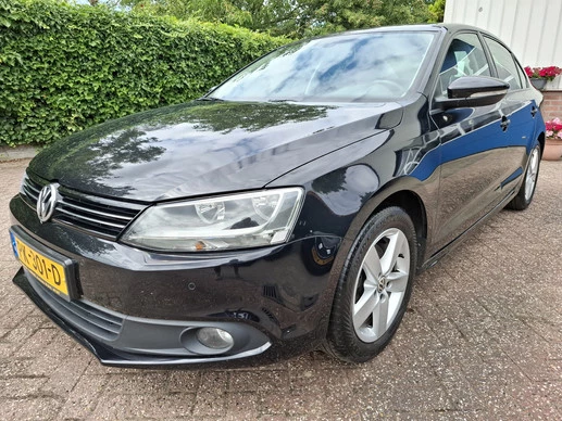 Volkswagen Jetta - Afbeelding 1 van 14