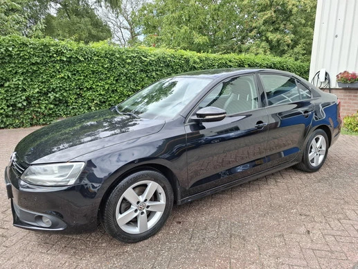 Volkswagen Jetta - Afbeelding 2 van 14