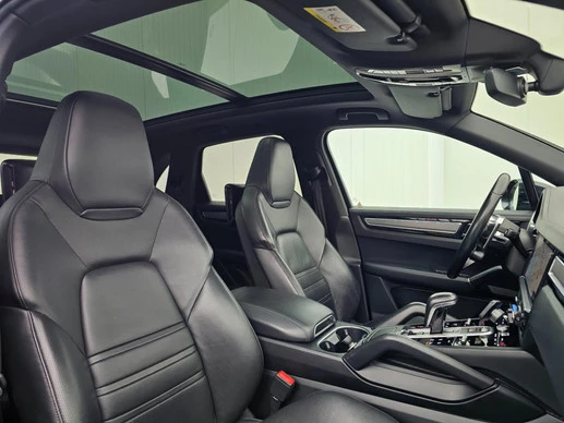 Porsche Cayenne - Afbeelding 28 van 30