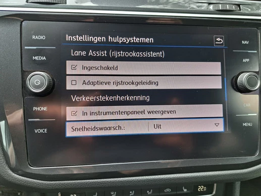 Volkswagen Tiguan - Afbeelding 13 van 30