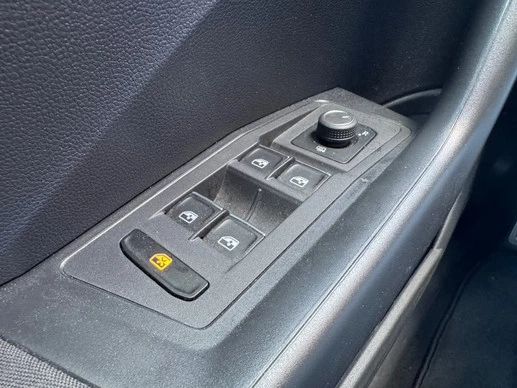 Volkswagen T-Roc - Afbeelding 15 van 30