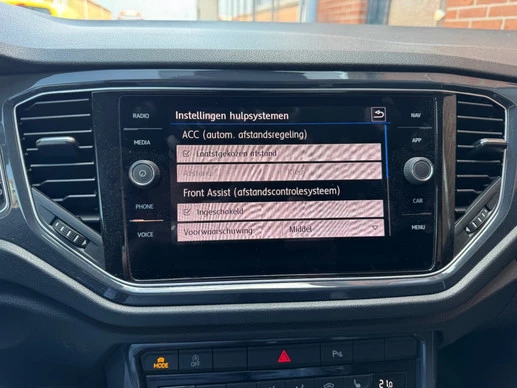 Volkswagen T-Roc - Afbeelding 17 van 30