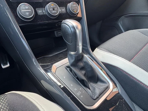 Volkswagen T-Roc - Afbeelding 23 van 30