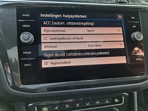 Volkswagen Tiguan - Afbeelding 22 van 30
