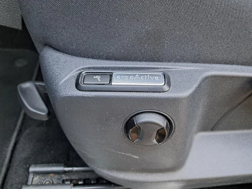 Volkswagen Tiguan - Afbeelding 27 van 30