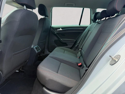 Volkswagen Golf - Afbeelding 10 van 29