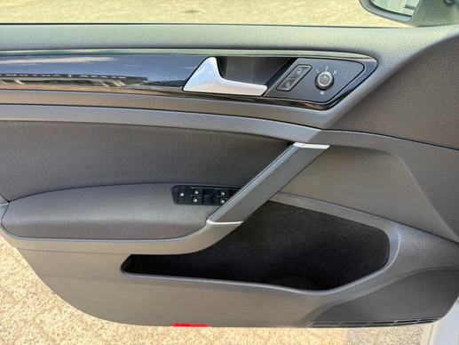 Volkswagen Golf - Afbeelding 18 van 29