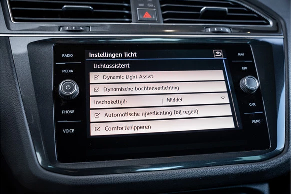 Volkswagen Tiguan - Afbeelding 18 van 30
