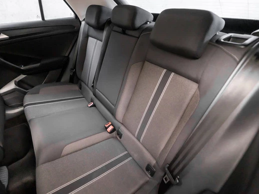 Volkswagen T-Roc - Afbeelding 16 van 30