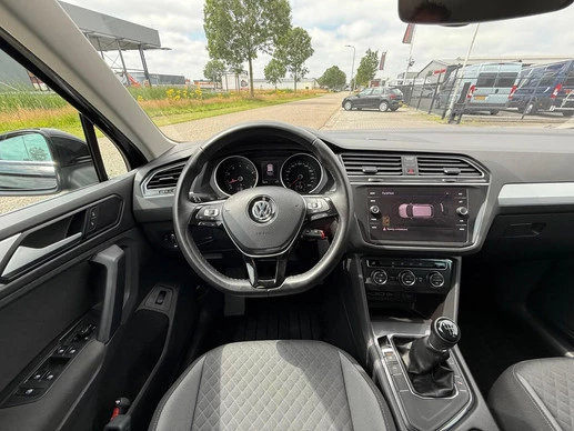 Volkswagen Tiguan - Afbeelding 13 van 30
