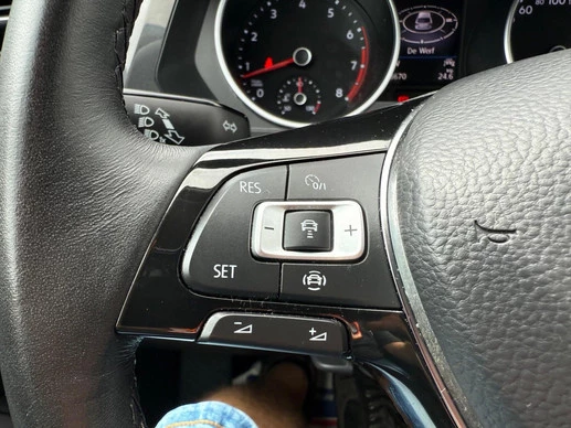 Volkswagen Tiguan - Afbeelding 18 van 30