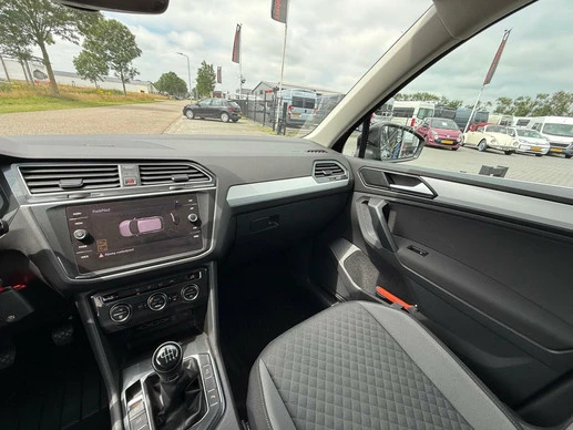 Volkswagen Tiguan - Afbeelding 29 van 30