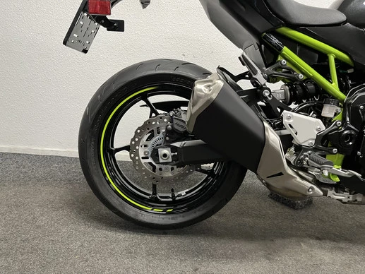 Kawasaki Z900 - Afbeelding 8 van 19