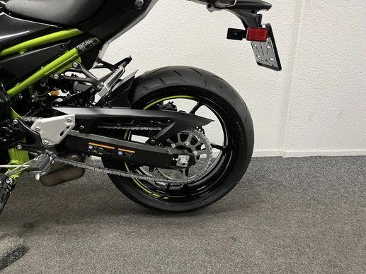 Kawasaki Z900 - Afbeelding 17 van 19