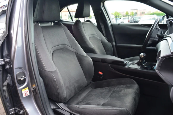 Lexus UX - Afbeelding 14 van 30