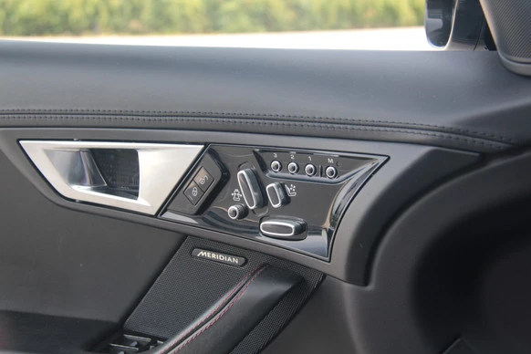 Jaguar F-Type - Afbeelding 21 van 29