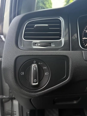 Volkswagen Golf - Afbeelding 18 van 30