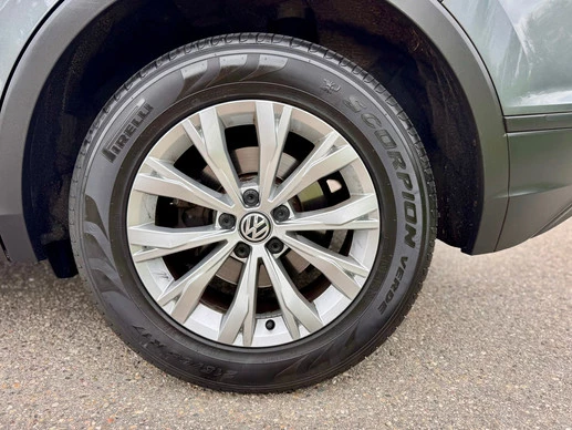 Volkswagen Tiguan - Afbeelding 18 van 30