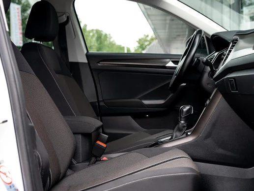 Volkswagen T-Roc - Afbeelding 27 van 30
