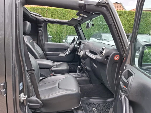 Jeep Wrangler - Afbeelding 14 van 19