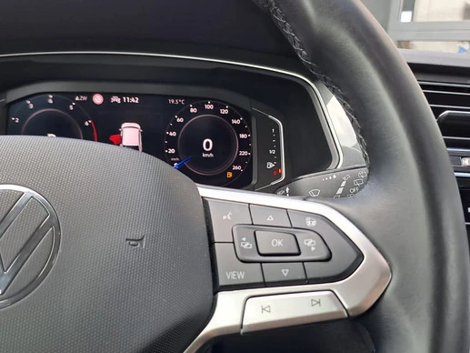 Volkswagen Tiguan - Afbeelding 15 van 30