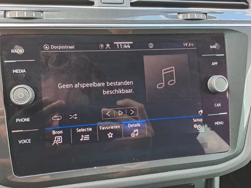 Volkswagen Tiguan - Afbeelding 25 van 30